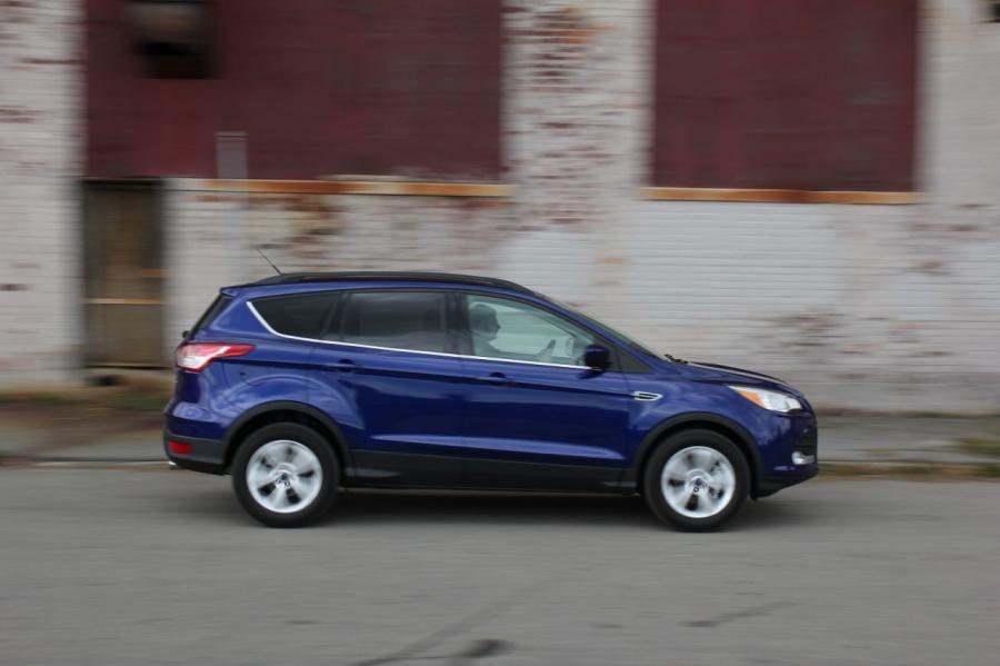  Ford Escape 2013 года  (фото 43 из 222)